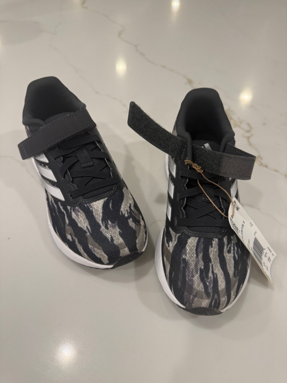adidas Kids Black & Gray camo run falcon 5 size 12.5